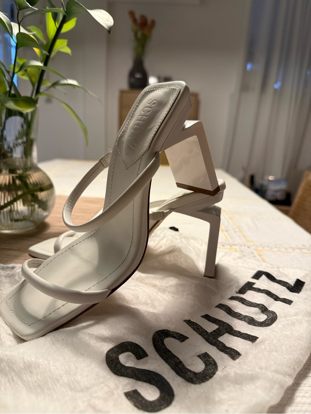 Schutz White Leather High Heels – Brazilian Size 34 (Approx. US 5–5.5)